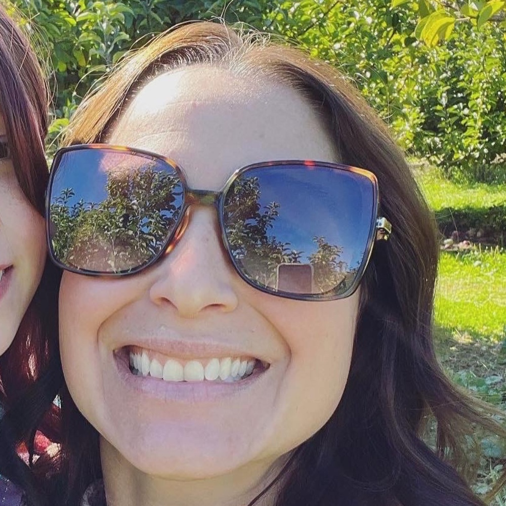 Meet your Posher, Jenny